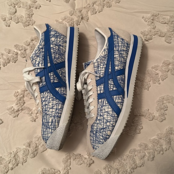 Blue and white Onitsuka Tiger women’s sneakers- size 8 US - Picture 2 of 5